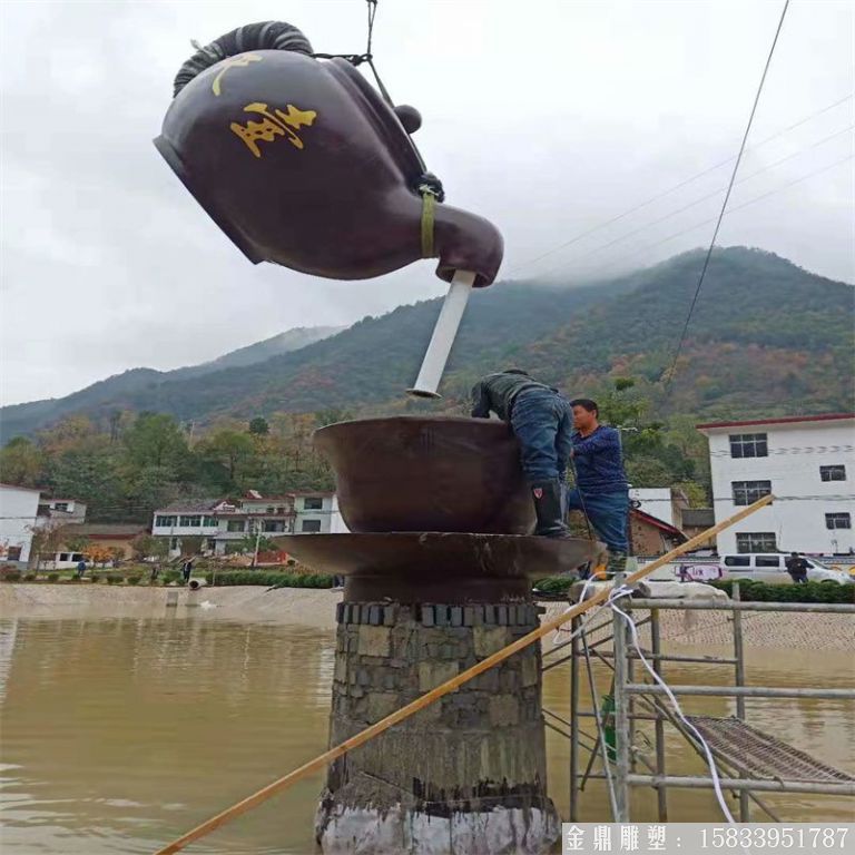 安徽玻璃鋼天壺雕塑案例，池塘水景流水壺8
